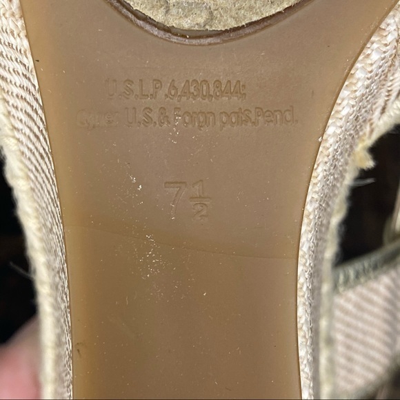 Unisa Wedge Open Toe Gold Espadrilles Size 7.5 - Picture 8 of 9